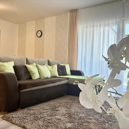 Costa D'oro Apartment